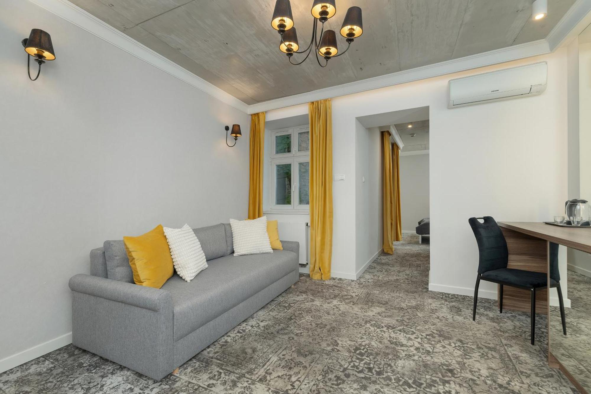 Modern & Comfy Apartment Rakowicka 6 Cracow By Renters クラクフ エクステリア 写真